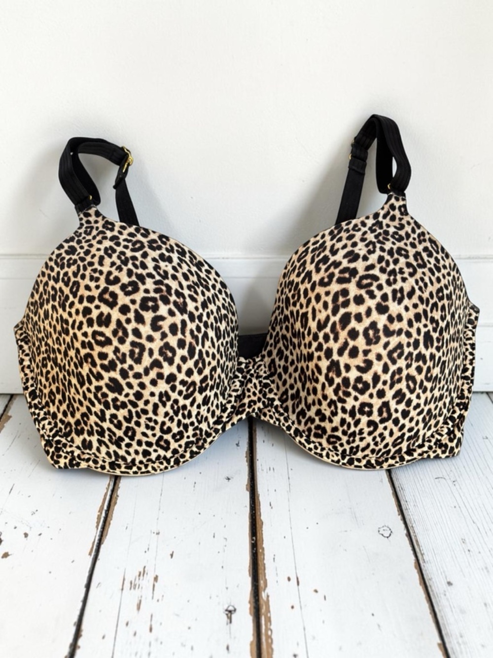 Joyspun Leopard Print T-Shirt Bra 38DD Full Coverage Convertible Straps